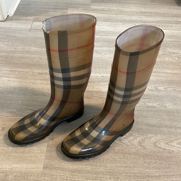 Burberry Shoes Authentic Burberry Rain Boots Poshmark